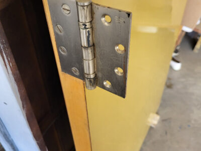 Solid door with all hardware 83x36