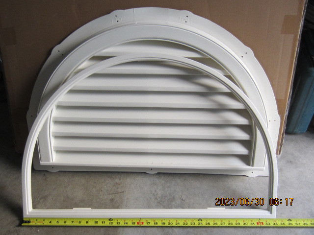 Half round gable end vent