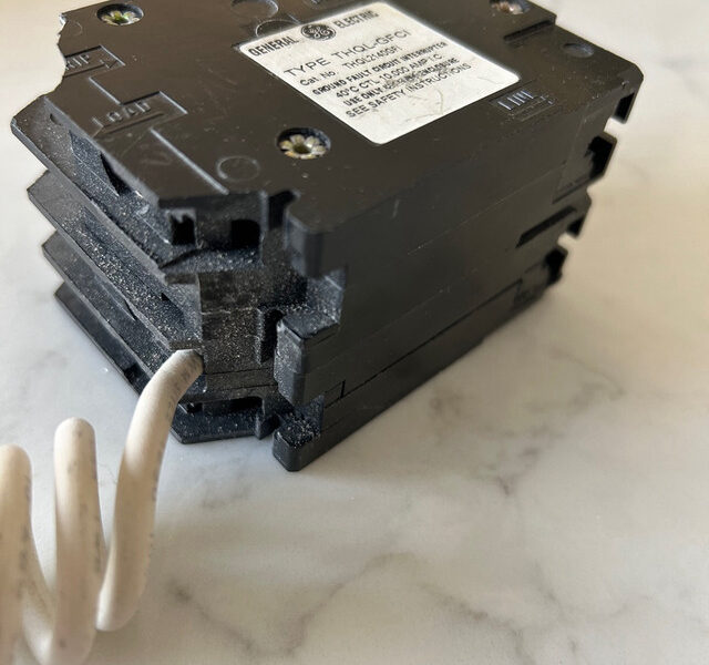 General Electric 40 Amp GFCI 2Pole Breaker