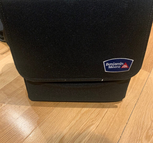Benjamin Moore bag with colour pallets