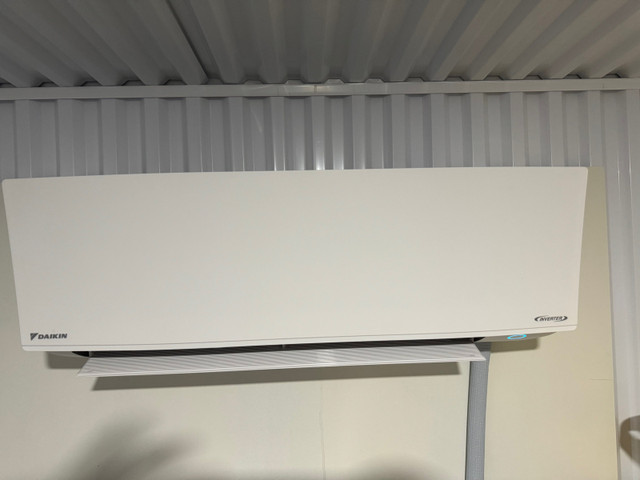 Daikin 1 ton hvac mini-split heat pump