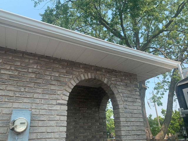 Siding, roofing, soffit, fascia and eavesteough installation