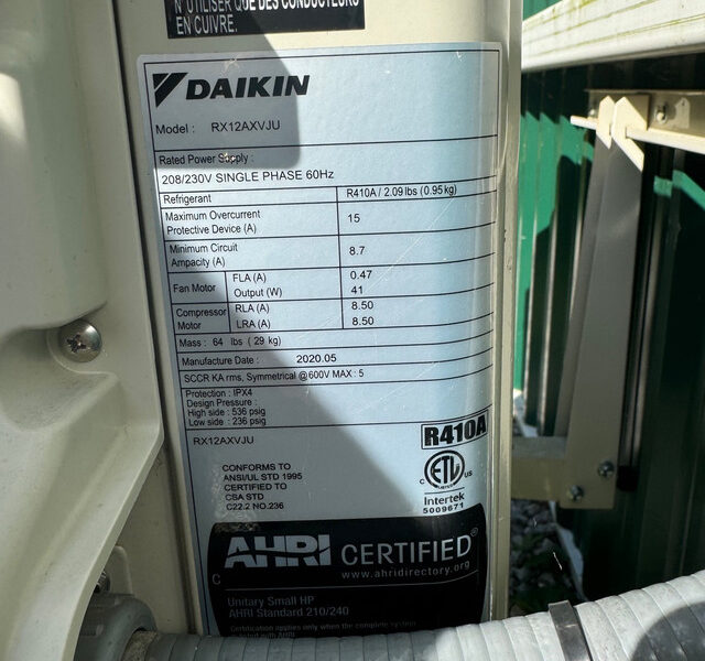 Daikin 1 ton hvac mini-split heat pump