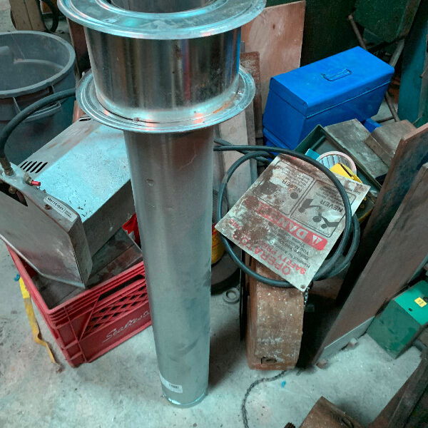 New Selkirk 4” x 36” gas vent pipe and cap . 4 RV 36.