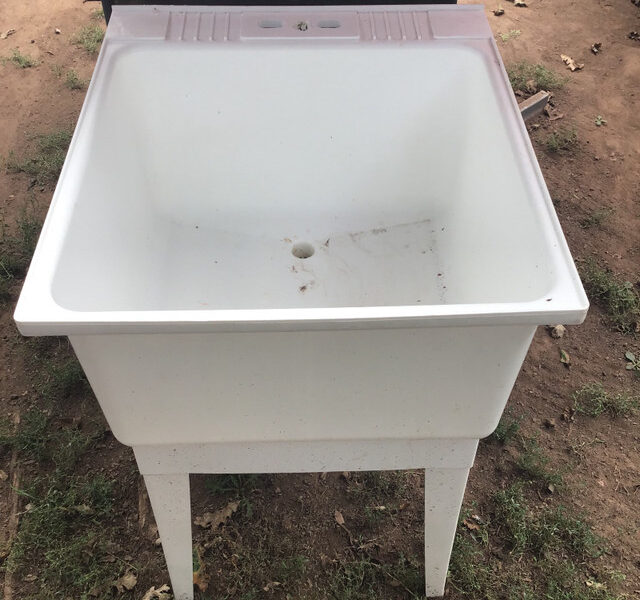 MUSTEE Utilatub Laundry Tub Floor Mount 23" W x 25" x12" D