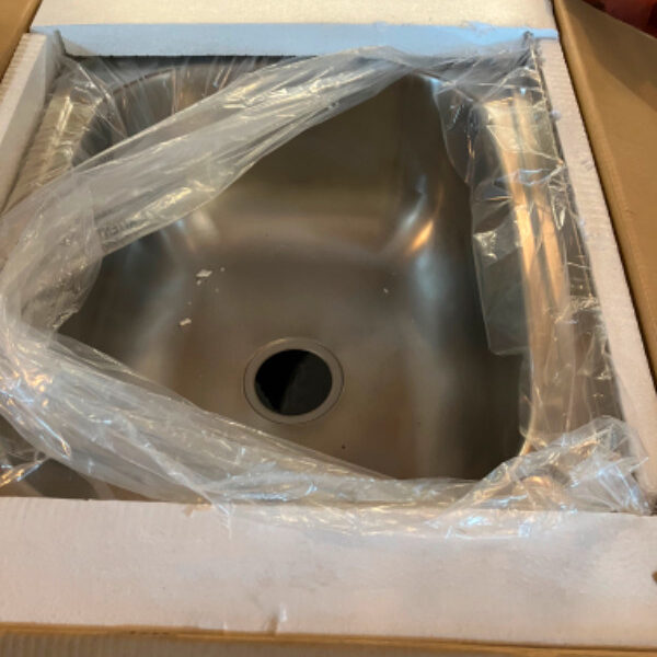 Glacier Bay laundry tub -Reduced